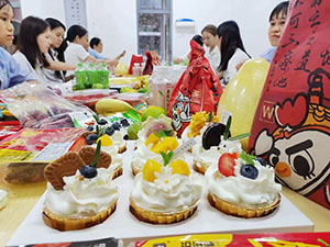 雅香麗化妝用品(深圳)有限公司,八月九月生日會福利!借此慰勞每一位員工對工作的辛勤勞作以及用心盡責(zé)!