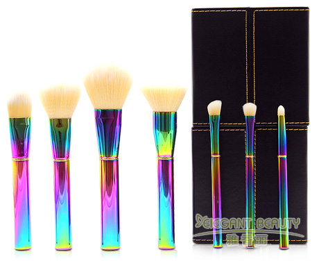 化妝刷工廠的“匠人精神”：手工制作刷子的獨特魅力